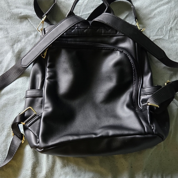 Chic Black Leather Backpack - Picture 2 of 3
